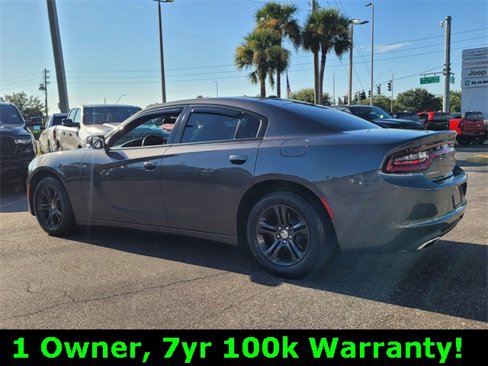 Used 2020 Dodge Charger SXT image 5