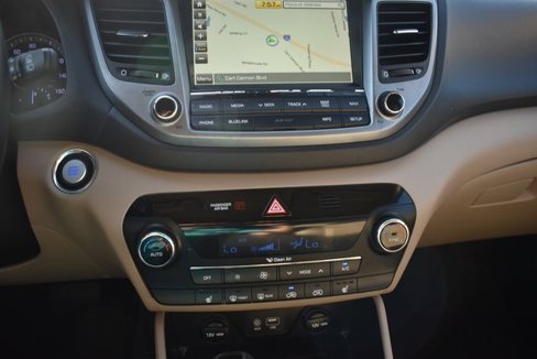 Used 2017 Hyundai Tucson Limited image 16