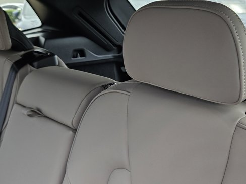 New 2026 Volvo XC60 B5 Plus w/ Protection Package Premier image 28