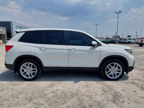 Used 2025 Honda Passport EX-L image 3