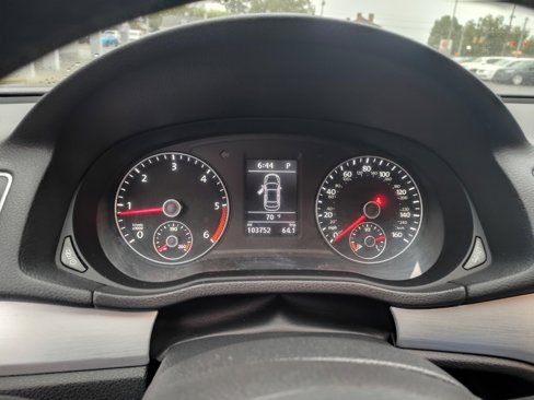 Used 2013 Volkswagen Passat TDI SE image 12