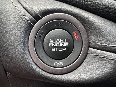 Certified 2024 Dodge Durango SXT image 32