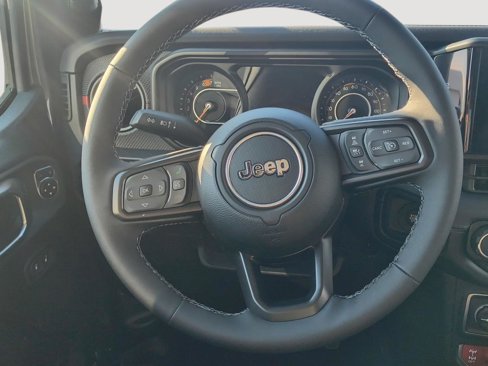 New 2025 Jeep Wrangler Unlimited Rubicon w/ Technology Group image 12