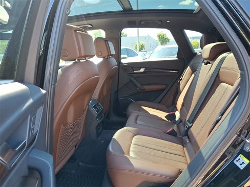 Used 2018 Audi Q5 2.0T Premium Plus w/ Premium Plus Package image 15