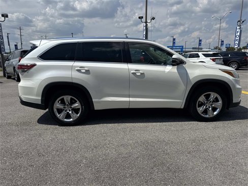 Used 2014 Toyota Highlander Limited image 4