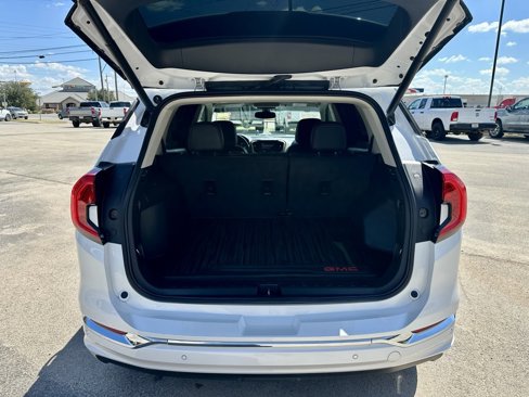 Used 2022 GMC Terrain Denali image 5