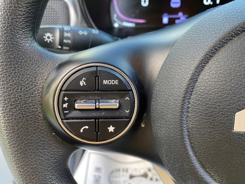 Used 2023 Kia Soul LX image 53