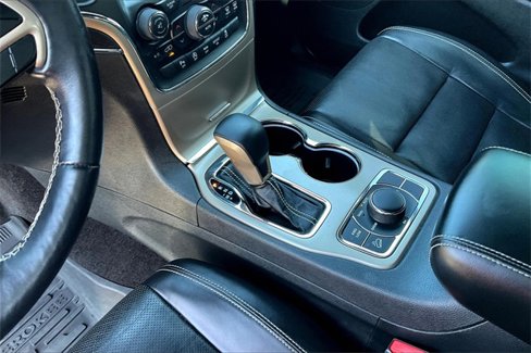 Used 2017 Jeep Grand Cherokee Limited w/ Luxury Group II image 17
