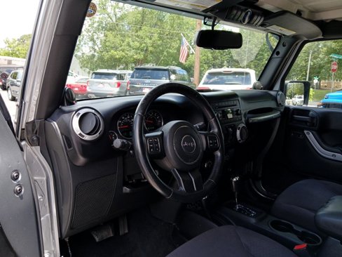 Used 2013 Jeep Wrangler Unlimited Sport image 17