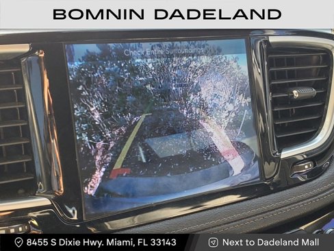 Used 2017 Chrysler Pacifica Limited image 21