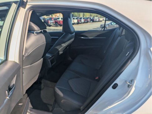 Used 2023 Toyota Camry SE image 31