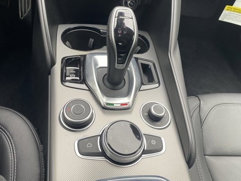 Used 2024 Alfa Romeo Giulia Ti image 34