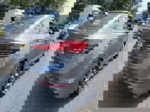 Used 2018 Hyundai Elantra SEL image 4