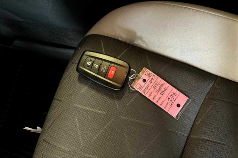 Used 2021 Toyota RAV4 XLE image 13