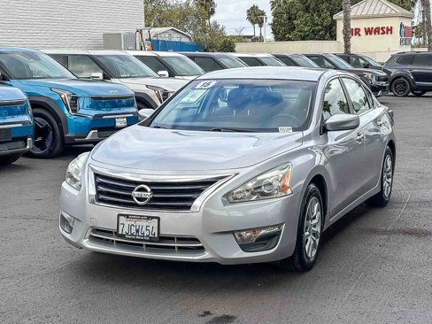 Used 2015 Nissan Altima 2.5 S w/ Power Driver Seat Package image 4
