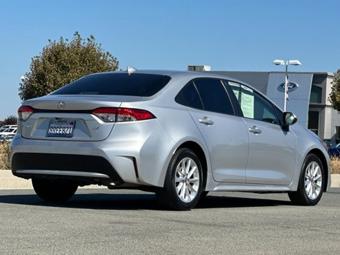 Used 2020 Toyota Corolla LE image 4