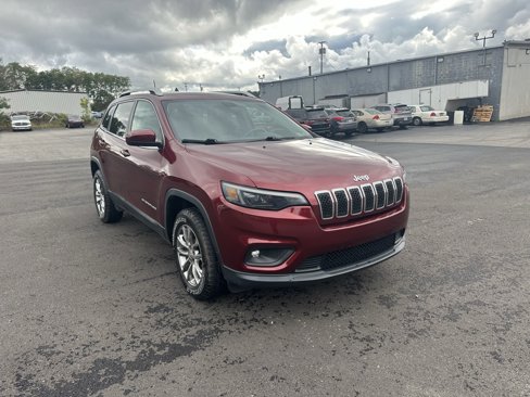 Used 2019 Jeep Cherokee Latitude Plus w/ Cold Weather Group image 3