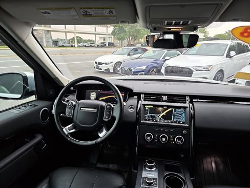 Used 2018 Land Rover Discovery SE image 63