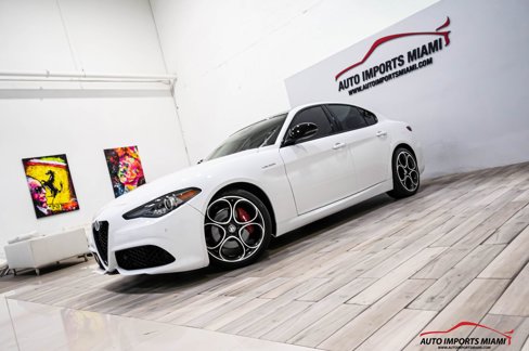 Used 2022 Alfa Romeo Giulia Veloce image 10