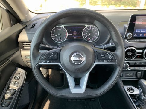 Used 2024 Nissan Sentra SV image 11