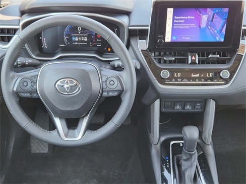 Certified 2023 Toyota Corolla Cross XLE image 27
