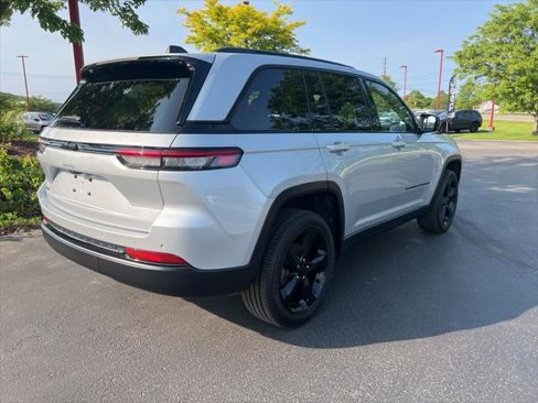 Certified 2023 Jeep Grand Cherokee Altitude image 24