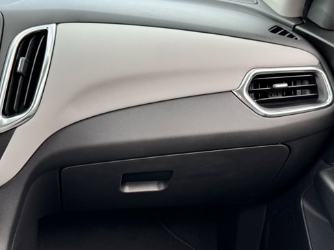 Used 2021 Chevrolet Equinox LS w/ LS Convenience Package image 19