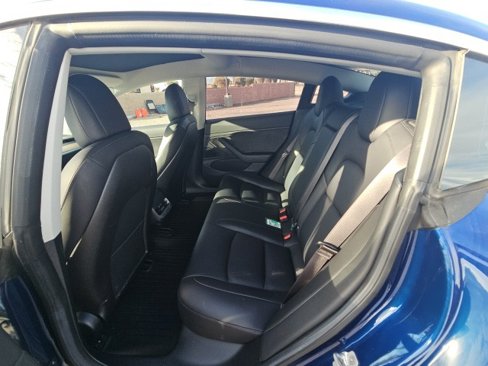 Used 2018 Tesla Model 3 Long Range image 8