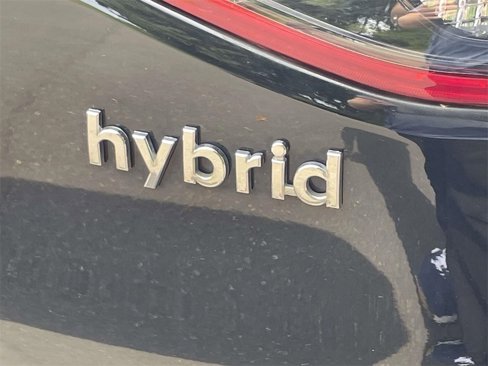 Certified 2022 Hyundai Ioniq SE image 8