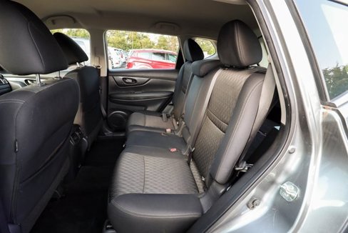 Used 2020 Nissan Rogue S image 39