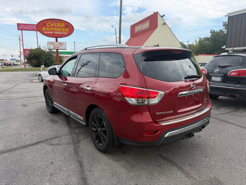 Used 2015 Nissan Pathfinder SL w/ SL Tech Package image 9