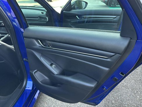 Used 2022 Honda Accord Sport image 13