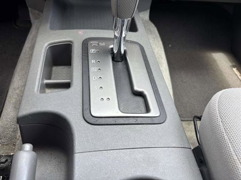 Used 2012 Nissan Frontier SV image 27