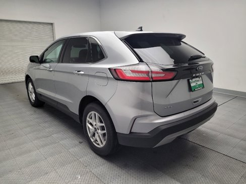 Used 2024 Ford Edge SEL image 5