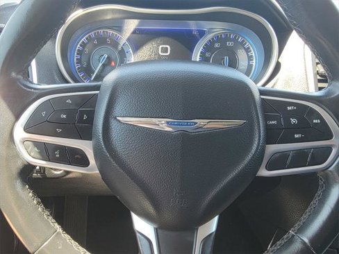 Certified 2022 Chrysler 300 Touring w/ Sport Appearance Package image 32