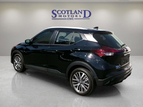 Used 2024 Nissan Kicks SV image 8
