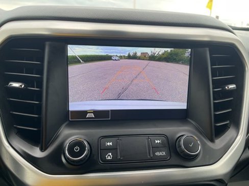 Used 2023 GMC Acadia SLT image 29
