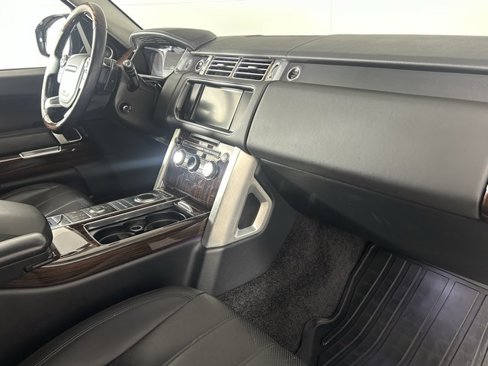 Used 2015 Land Rover Range Rover Supercharged image 24