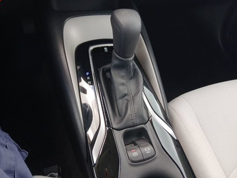 Certified 2021 Toyota Corolla LE image 20