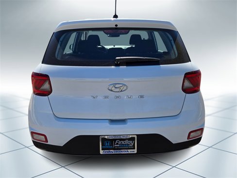 Used 2024 Hyundai Venue SE image 5