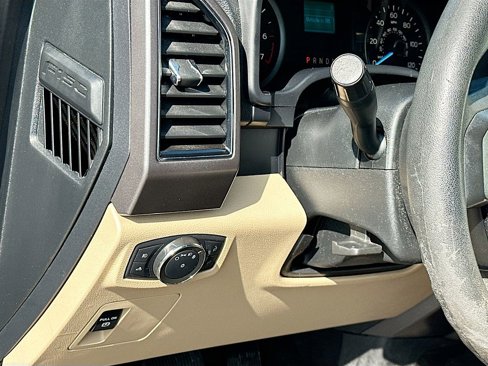 Used 2020 Ford F150 XLT image 10