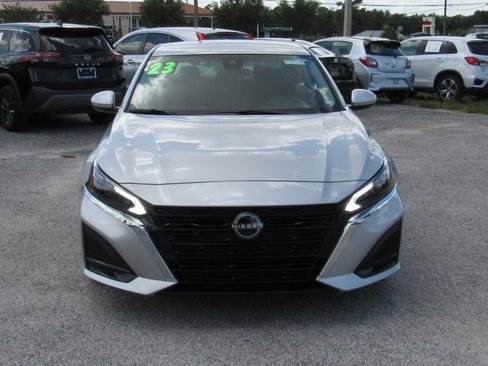 Used 2023 Nissan Altima 2.5 SV image 8