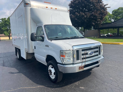 Used 2017 Ford E-450 and Econoline 450 Super Duty w/ Power Windows & Locks Group image 21