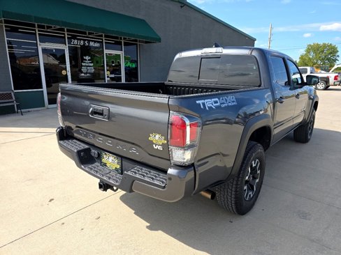 Used 2023 Toyota Tacoma TRD Off-Road image 6