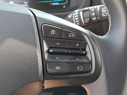 Certified 2024 Hyundai Venue Limited image 21