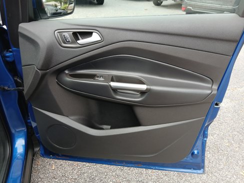 Used 2019 Ford Escape SE image 14