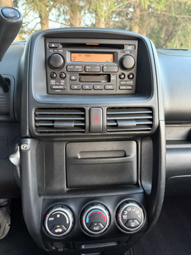 Used 2004 Honda CR-V LX image 9