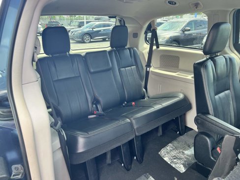 Used 2012 Chrysler Town & Country Touring w/ Entertainment Group #1 image 18
