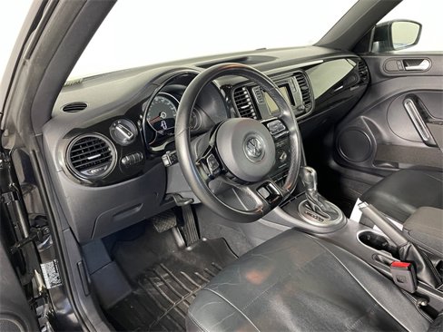 Used 2018 Volkswagen Beetle 2.0T S image 5