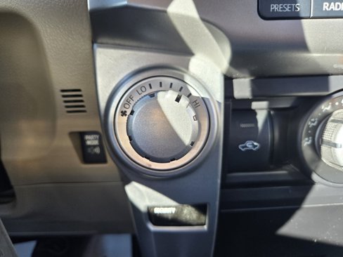 Used 2012 Toyota 4Runner SR5 image 26